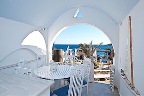 Blue Dolphin Antiparos Villas and Suites