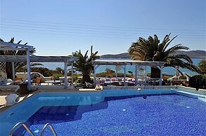 Blue Dolphin Antiparos Villas and Suites
