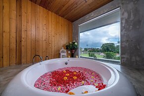 Bliss Surfer Hotel by Tritama Hospitality