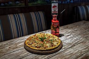 Bliss Surfer Hotel by Tritama Hospitality