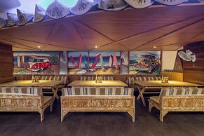 Bliss Surfer Hotel by Tritama Hospitality