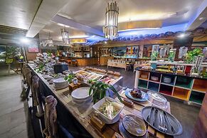 Bliss Surfer Hotel by Tritama Hospitality