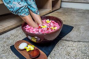 Bliss Surfer Hotel by Tritama Hospitality