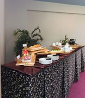 Bliss Surfer Hotel by Tritama Hospitality