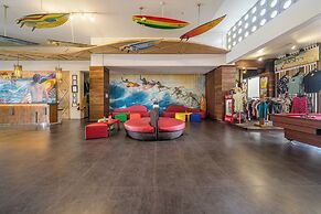 Bliss Surfer Hotel by Tritama Hospitality