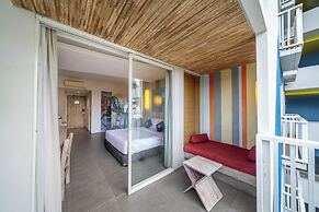 Bliss Surfer Hotel by Tritama Hospitality