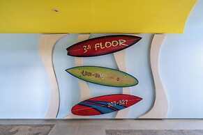 Bliss Surfer Hotel by Tritama Hospitality