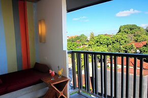 Bliss Surfer Hotel by Tritama Hospitality