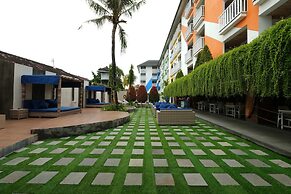 Bliss Surfer Hotel by Tritama Hospitality