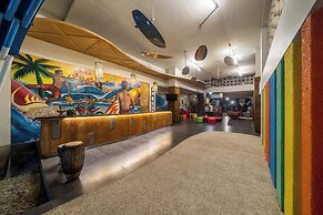 Bliss Surfer Hotel by Tritama Hospitality