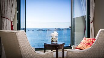 Royal Princess Hotel