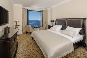 Royal Princess Hotel