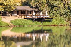 Kunene River Lodge