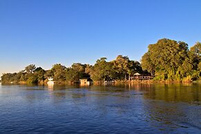 Ndhovu Safari Lodge - Campground