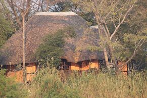 Ndhovu Safari Lodge - Campground