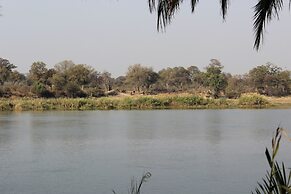 Ndhovu Safari Lodge - Campground