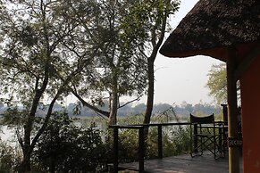 Ndhovu Safari Lodge - Campground