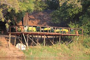 Ndhovu Safari Lodge - Campground