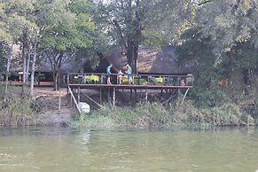 Ndhovu Safari Lodge - Campground