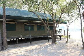 Ndhovu Safari Lodge - Campground