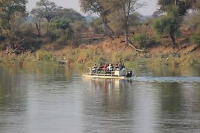 Ndhovu Safari Lodge - Campground
