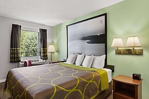 Super 8 by Wyndham Branson / Shepherd of the Hills Exwy