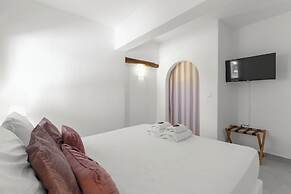 Margarita Studios Ambelas