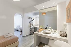 Margarita Studios Ambelas