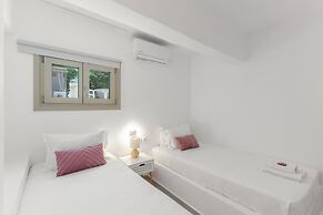 Margarita Studios Ambelas