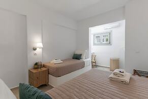 Margarita Studios Ambelas