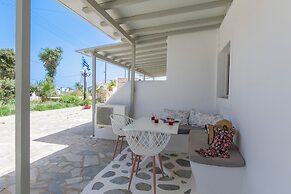 Margarita Studios Ambelas