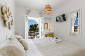 Margarita Studios Ambelas