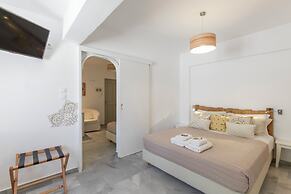 Margarita Studios Ambelas