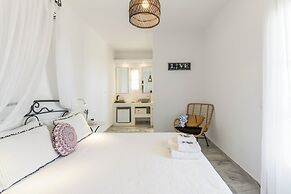 Margarita Studios Ambelas