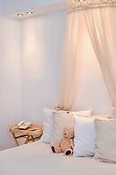 Margarita Studios Ambelas