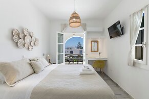 Margarita Studios Ambelas