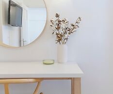 Margarita Studios Ambelas