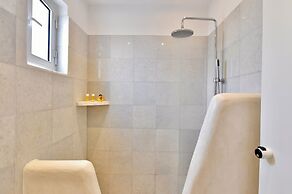 Margarita Studios Ambelas