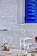 Margarita Studios Ambelas