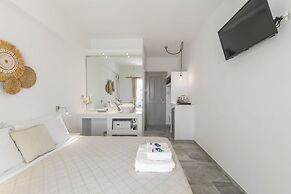 Margarita Studios Ambelas