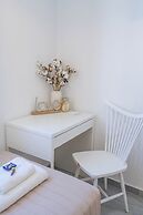 Margarita Studios Ambelas