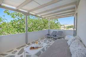 Margarita Studios Ambelas