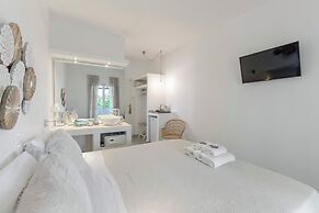 Margarita Studios Ambelas