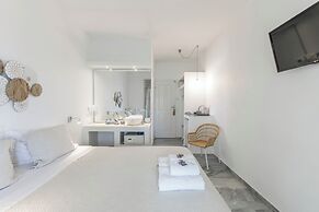 Margarita Studios Ambelas