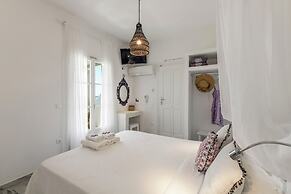 Margarita Studios Ambelas