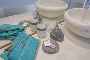 Margarita Studios Ambelas