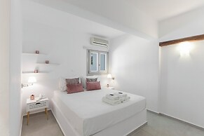 Margarita Studios Ambelas