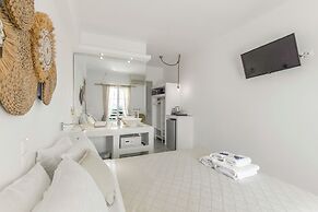 Margarita Studios Ambelas