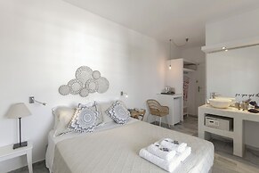 Margarita Studios Ambelas