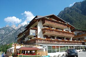 Albergo Ristorante Cacciatori